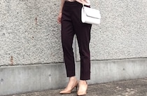 楽なのに美シルエット！　オンでもオフでも使えるEZYアンクルパンツ