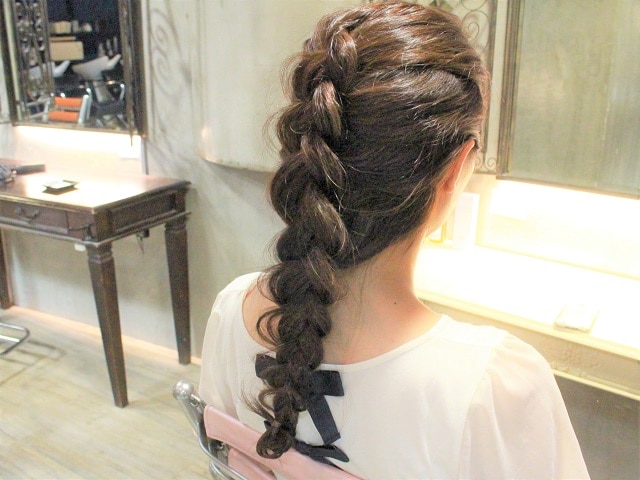 1日キープ! 裏編み込みで作る「ダッチブレイド」をマスター