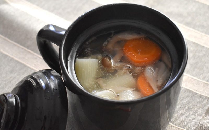 水炊きに蒸し野菜も! ダイソーの「炊飯マグ」が可能性無限大