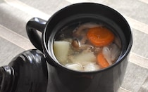 水炊きに蒸し野菜も！　ダイソーの「炊飯マグ」が可能性無限大