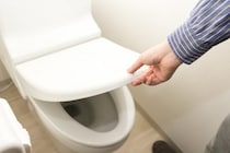 トイレのフタを閉めるのはなぜ？　ノロウイルス対策法を押さえよう