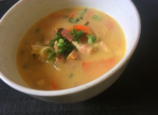 おかずにもなる！　冷え切った体に染み入る汁物レシピ2選