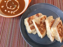 インド料理屋の味を家庭でも！　激ウマ簡単チーズナン作ってみた