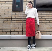 オンでもオフでも着回し自在！　ユニクロの新作ハイウエストスカート