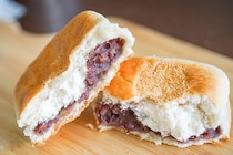 あんことクリームがぎっしり！ローソンの「ホイップあん角ぱん」