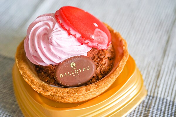 コンビニで鬼可愛いマカロンタルトを発見！しかもダロワイヨ監修！