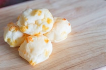 一度食べたらやみつきに!? セブンの「プチチーズもっち」はリピ者続々