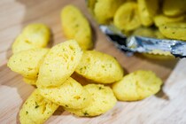 おでかけ前は要注意！業務スーパーの「ガーリックブレッド」がめっちゃガーリック♪