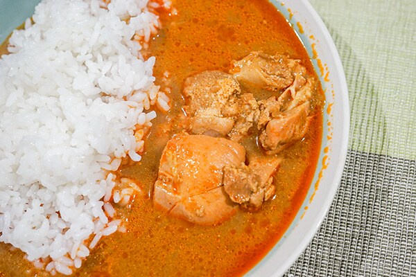 下北沢で大人気！パンニャ監修「チキンカレー」を成城石井でゲット！
