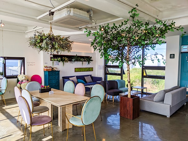 ドリンクの中に雲が浮いている!? 爽やかな夏向けドリンクとは?