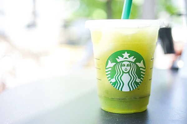 【スタバ新作】煎茶×アップルのフローズンティーは爽やかな甘み!