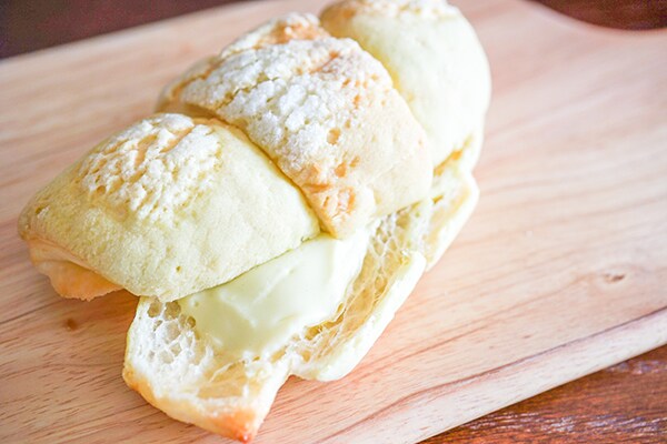 カロリー爆弾!ローソンの「フルーティメロンクロワッサン」がウマイ