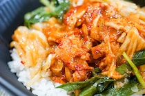 悶えはしないけど激ウマ！ローソンの「旨辛豚キムチ丼」にハマりそう