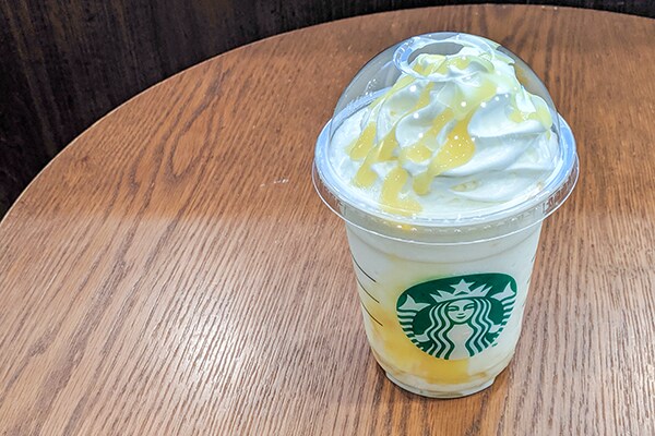 甘すぎなくて飲みやすい!スタバの「レモンヨーグルト発酵フラペチーノ」
