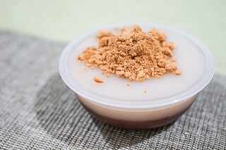 きなこ好きは食べて！165円の「和三盆のあんころ餅」がむっちゃウマイ！