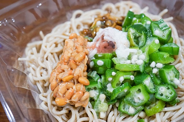 ローソンにオクラ女王が降臨!ネバネバそばがウマイですわよ