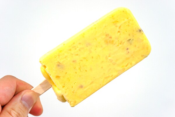 【ローソン】151円なのにフルーツたっぷりでめちゃウマな「白くま」