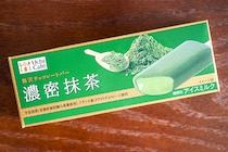 ホワイトチョコ×抹茶！ローソンの新作アイスバーに夢中