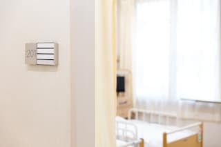 なにを話せばいい？ 切り花はNG!?　お見舞いのマナー