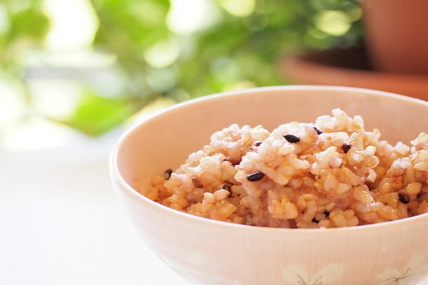 芸能人やモデルさんも食べている!寝かせ玄米はズボラさんにもピッタリ