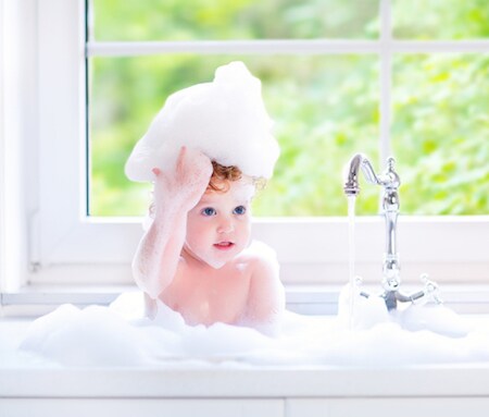 毎日身体を洗うのはNGだった！乾燥肌を招くお風呂の入り方とは？