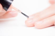 簡単ネイルで気持ちをＵＰ！忙しい子育て中ママにおすすめのネイル！