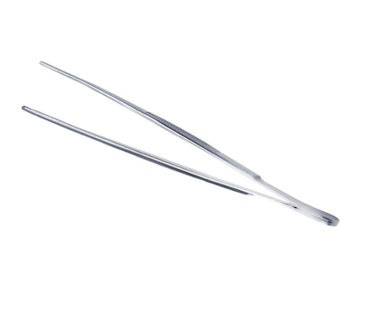 肌トラブルの原因に？白い角栓をピンセットで抜くのは絶対NG！