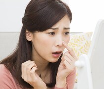 毎日洗顔しているのになぜ!? 鼻に「白い角栓」ができる原因とは