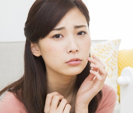 美容オイルで起こる「油焼け」とは?朝のスキンケア法に要注意!