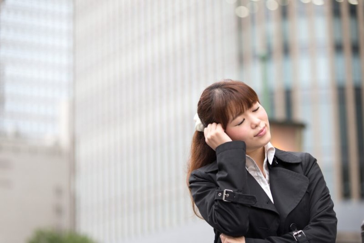 取引先の会社へ訪問時、コートを脱ぐタイミングは？