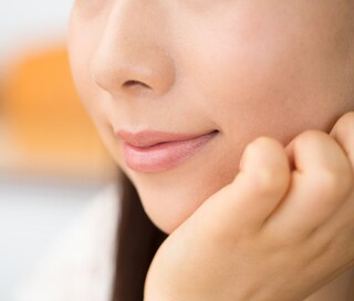 人には聞きづらい…女性の鼻毛処理方法！抜きすぎもダメって本当？