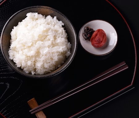 白飯のカロリーが約半分になるって本当!? 冷ご飯ダイエットとは?