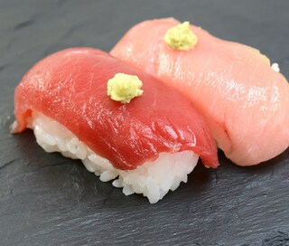 綺麗になりたい女子必見！美肌効果が高い100円寿司のネタ特集