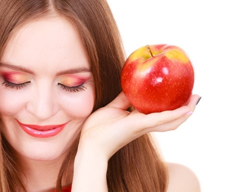 赤ら顔は食べ物で徐々に改善できる！おすすめの食材ってなに？