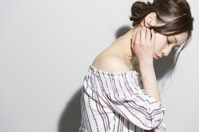 背中の毛ってどうしてる? ムダ毛処理方法を聞いてみた