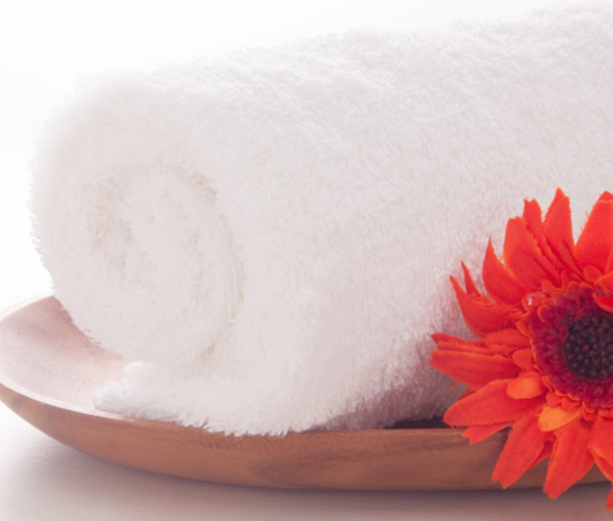 【即効性抜群】腫れまぶたやクマには温冷交互湿布がおすすめ！