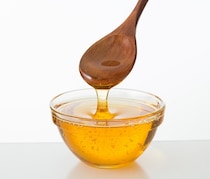 寝る前に「はちみつ」を食べるとダイエット効果がUPって本当!?