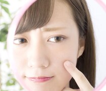 「弱酸性化粧品」の意外な落とし穴！ 正しい使い分け方とは？