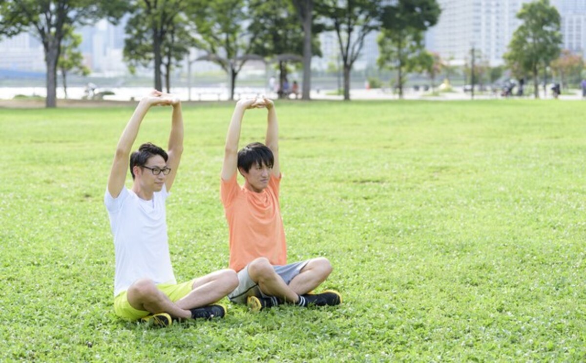 腹筋の筋肉痛を和らげる部位別ストレッチ3選