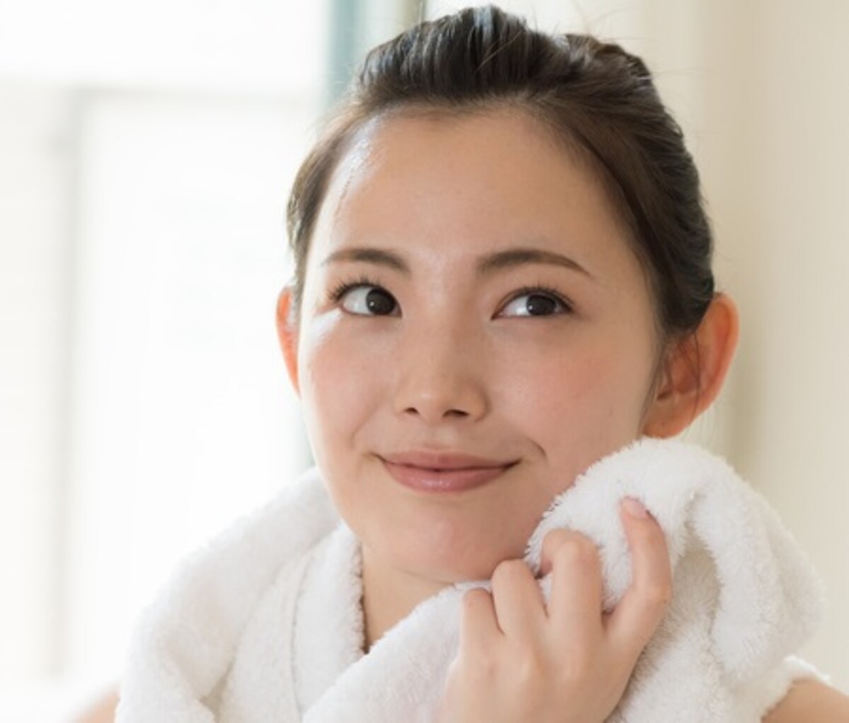 洗顔したのに「白い角栓」が出てくる原因と正しいお手入れ方法