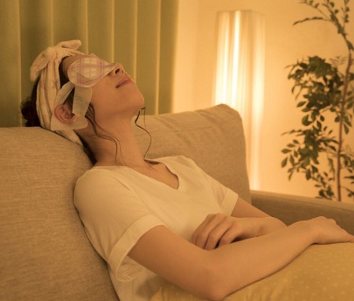 目元を温めるメリットって？「ホットアイマスク」で疲れ目も解消！