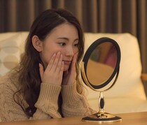 意外と目立つ頬のたるみ毛穴…スキンケアで毛穴を解消させるには？