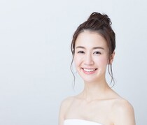 寝る直前のスキンケアで翌朝触りたくなる潤いもちもち肌へ！