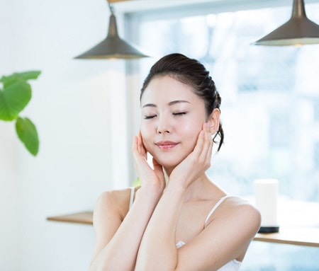 顎のザラザラ角栓をケアして、なめらかなつるつる潤い肌へ！