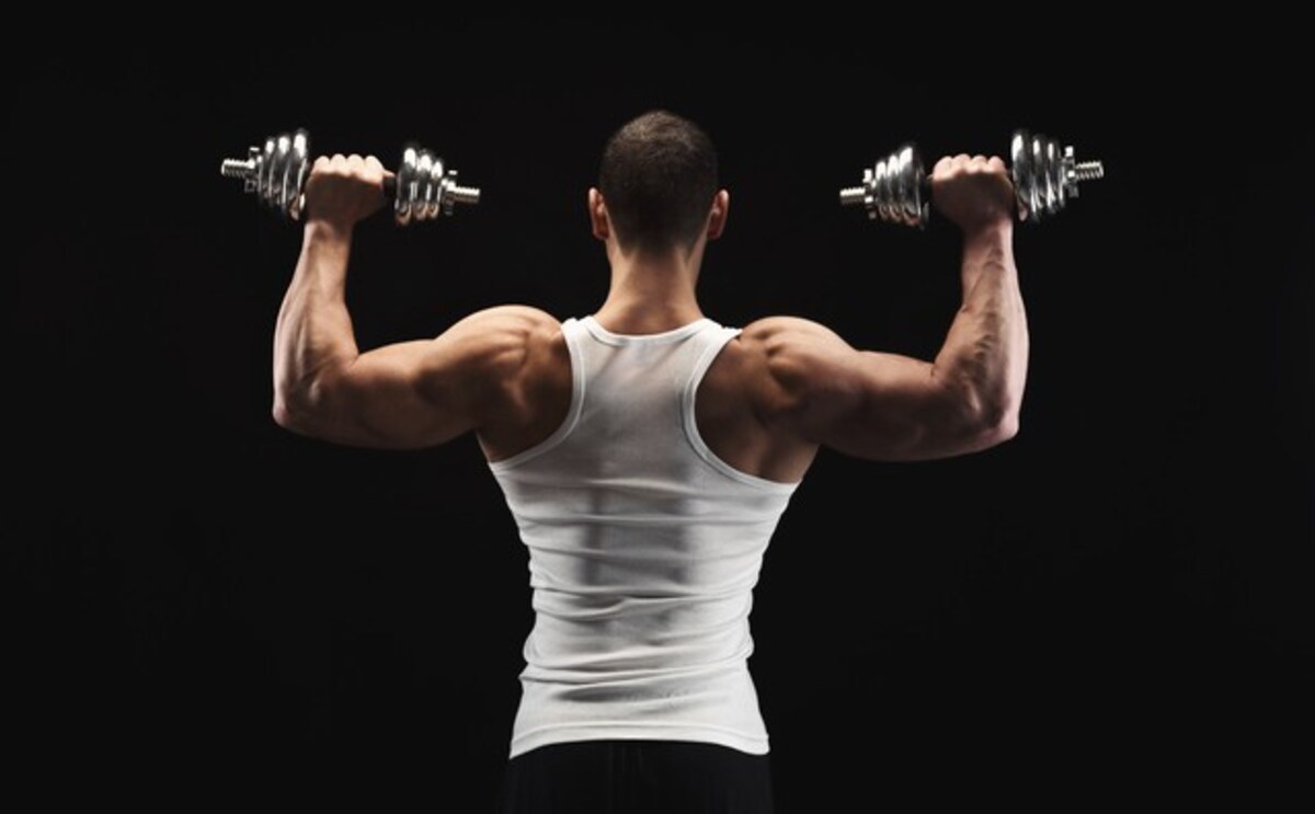 三角筋後部を鍛えて男らしさアップ！3つの特徴をおさえよう