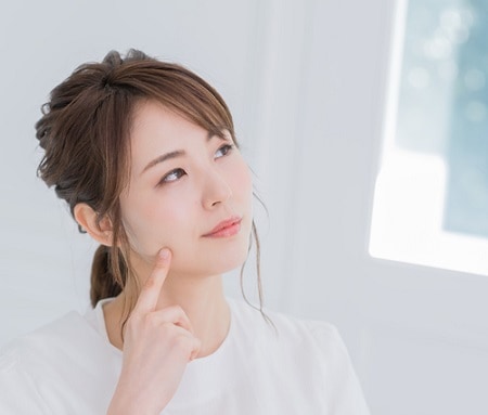 ある日突然肌がヒリヒリし始めたときに最適なスキンケアって?