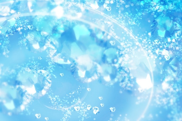 夏の季節にひんやり気持ちいい！氷マッサージで毛穴を引き締めよう