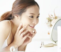 注目の美容成分「フラーレン」とは？期待できる効果・選び方について