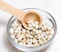 いつものお茶を変えるだけ！はと麦茶を習慣化して簡単美肌メイキング