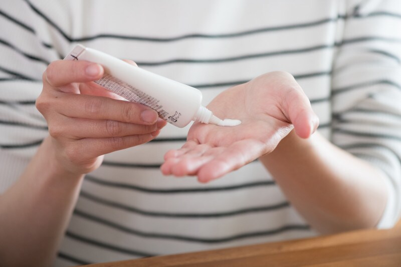 その塗り方はNG!?　効果を最大限に引き出す日焼け止めの塗り方